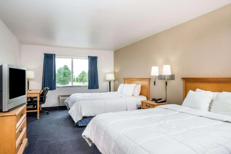 Standard Quadruple room