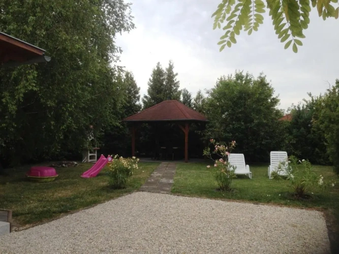 3 Bedrooms Cottage
