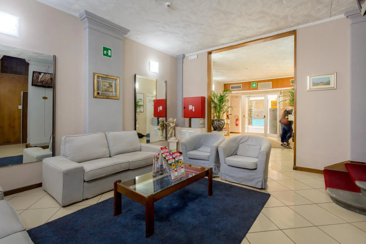 Flom Boutique Hotel