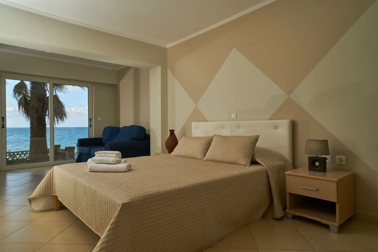 Studio with sea view