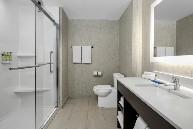Holiday Inn Express & Suites Woodside LaGuardia Airport photo 12