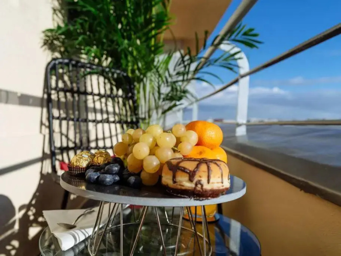 Bright 2BR Flat - Palace Hall - Charming Balcony