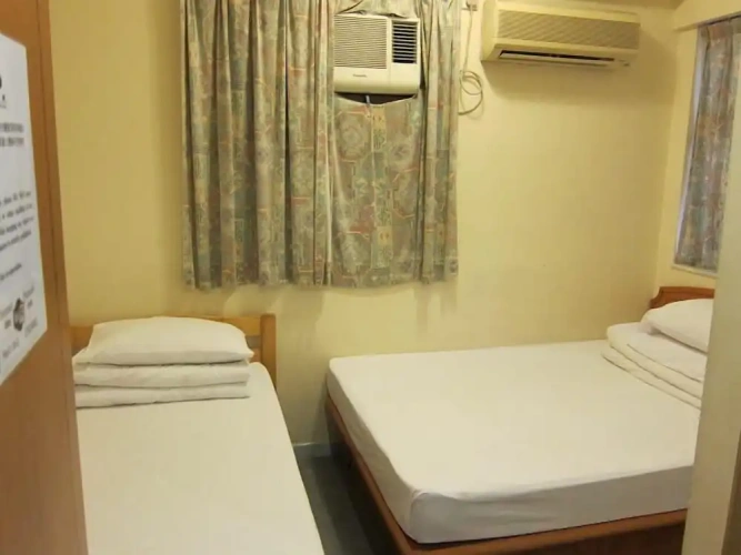 Standard Triple room