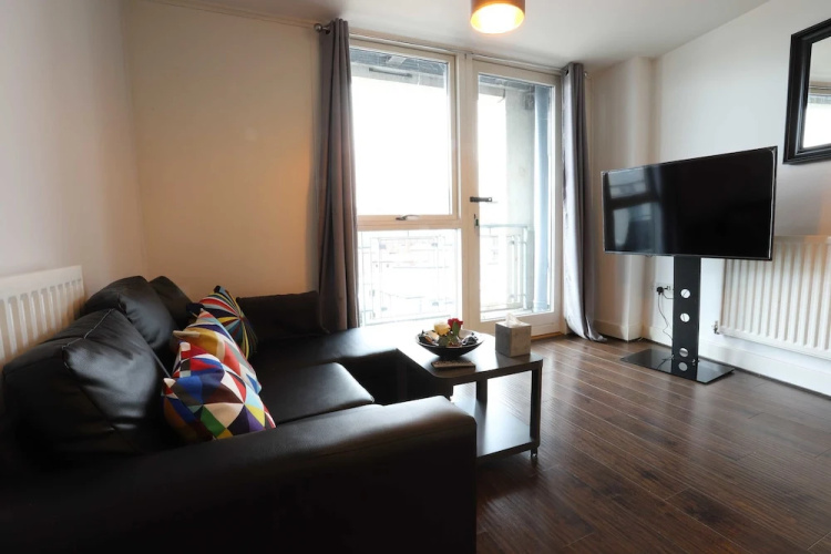 Fiveways City View Apartment