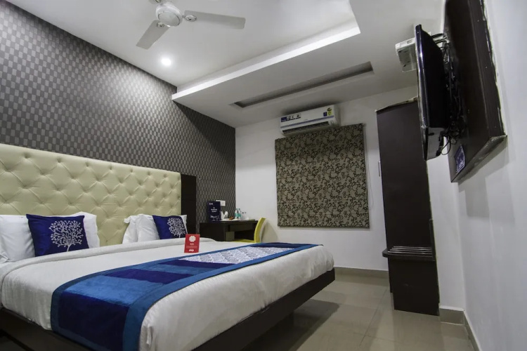 Hotel Aditya Homes