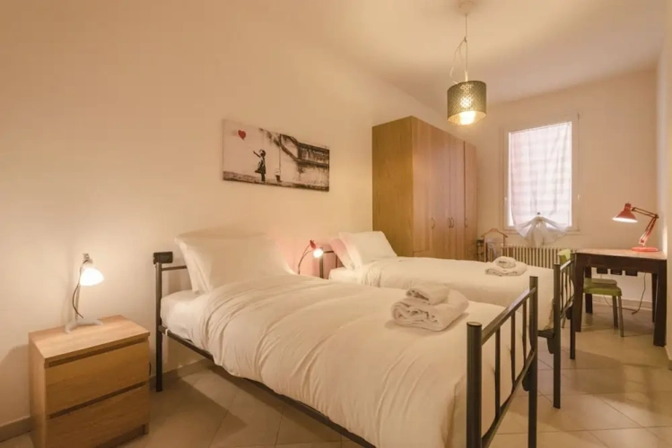 2 Bedrooms Apartment