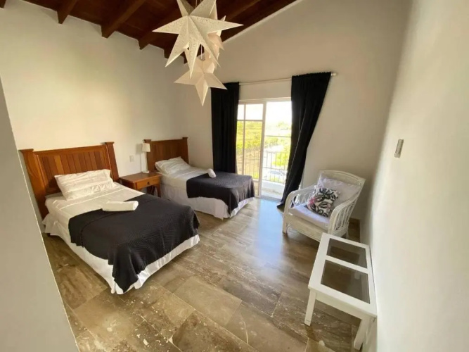 2 Rooms, 4 Beds, Pool, 5min Beach White Sand