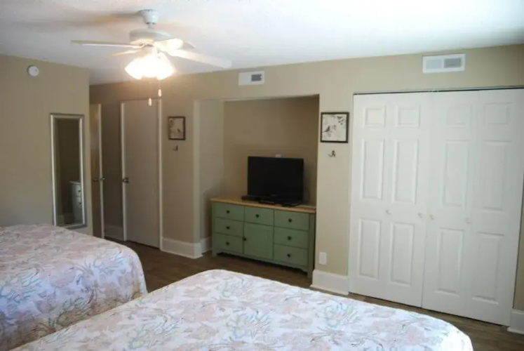 622 Queens Grant - 3 Br villa by RedAwning