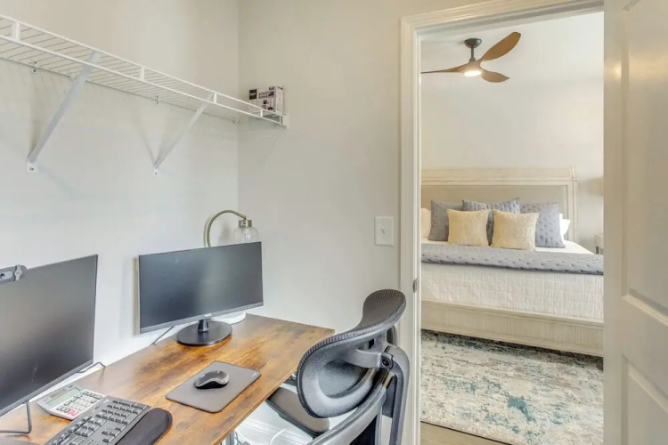 Pool + Shuttle to Ocean! North Myrtle Beach Escape