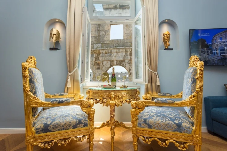 Royal Apartment