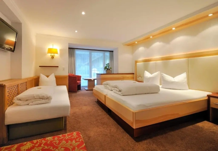 Deluxe Triple room