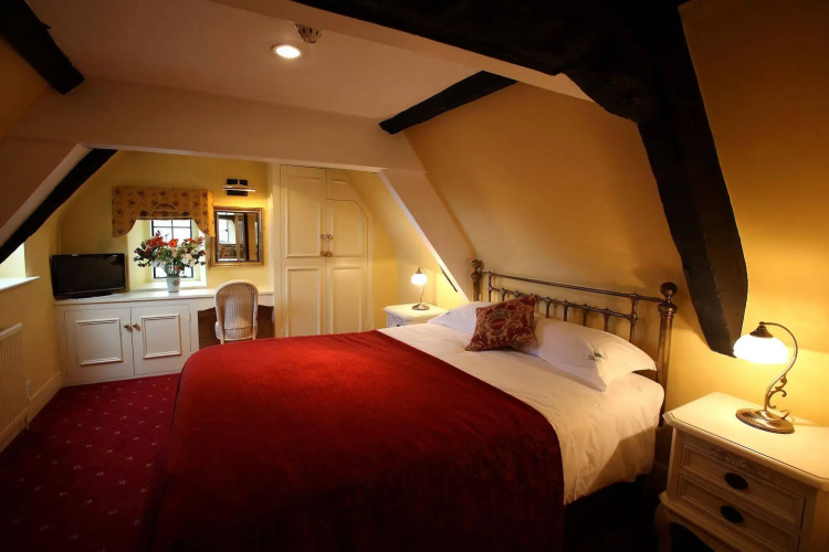Mortons Manor
