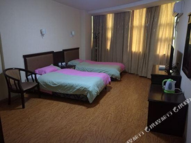 Deluxe Double Suite