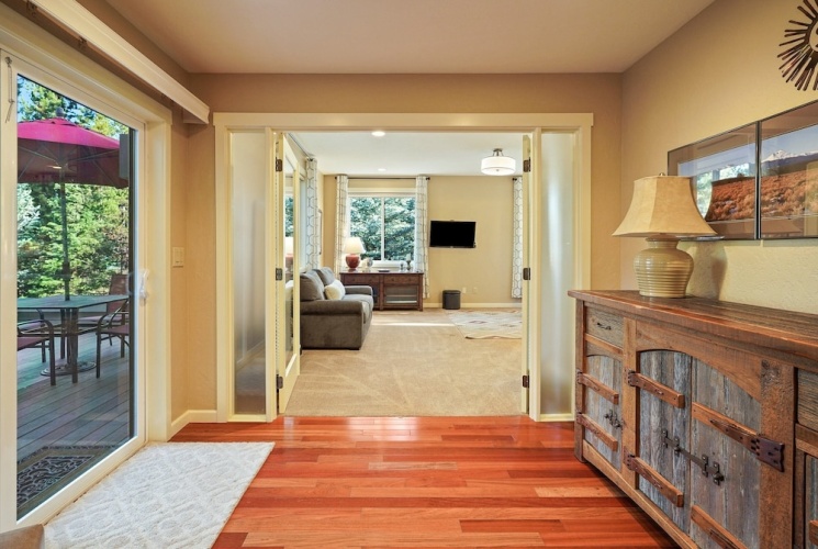 4 Bedrooms Cottage