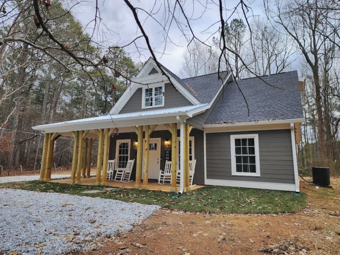 2 Bedrooms Cottage