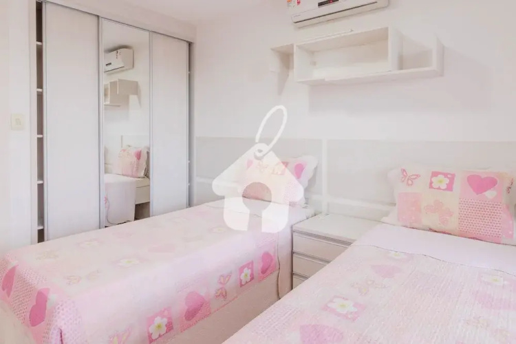 PF14 Great 2 Bedroom Apartment