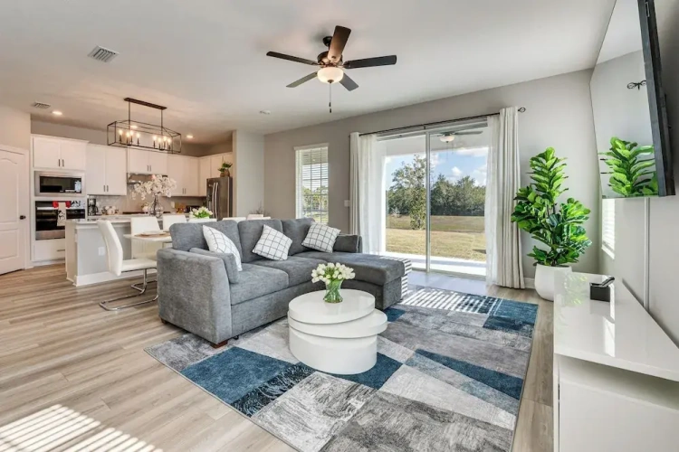 4 Bedrooms Cottage