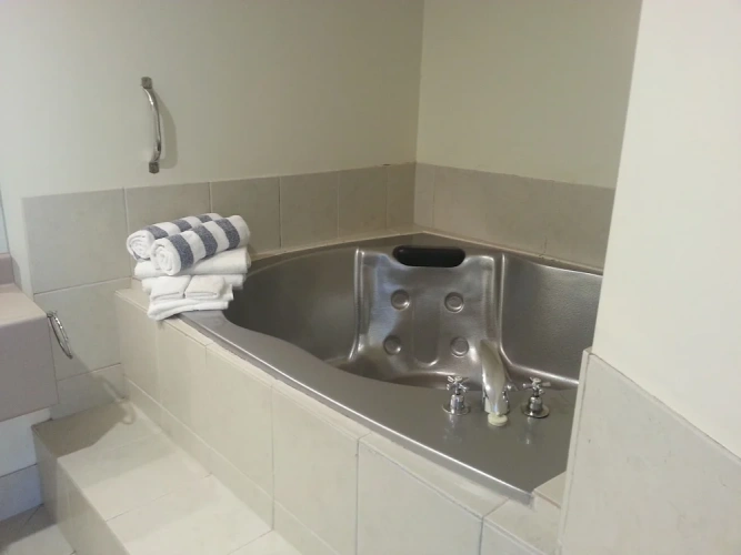 1 Bedroom Luxury Suite