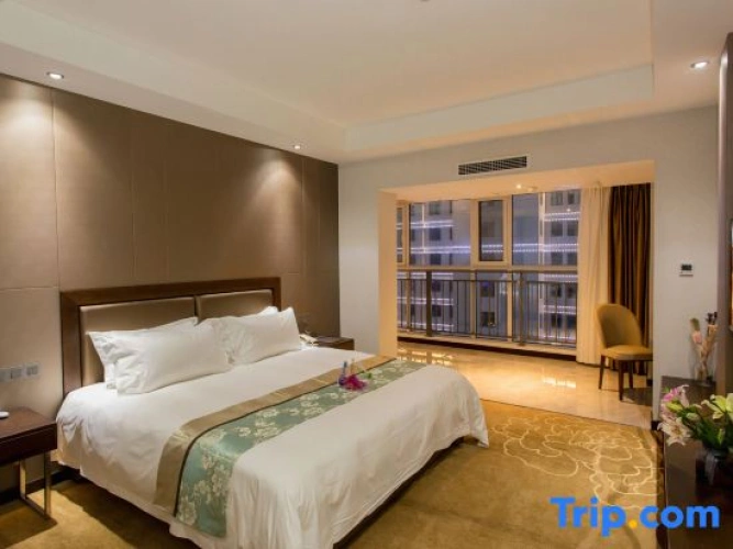 Deluxe Suite