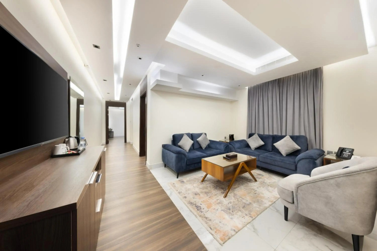 Luxury Night Hotel