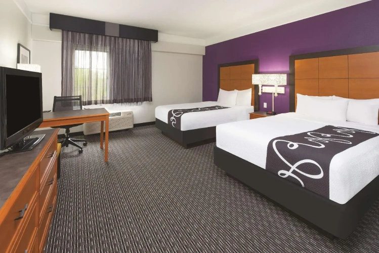 Deluxe Quadruple room