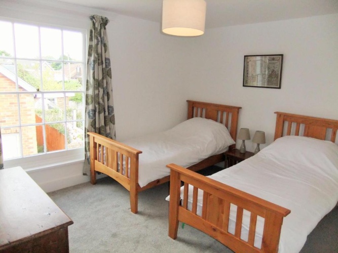 2 Bedrooms Cottage