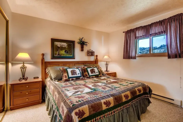 20 Hunter Hill Road, #205 - 4 Br Condo