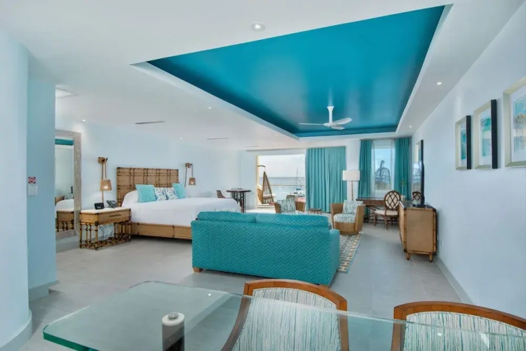 Double Suite with balcony and oceanfront