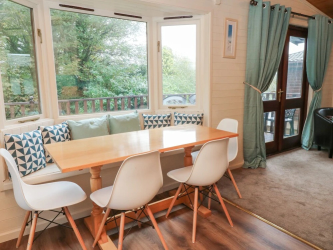 37 Amberwood