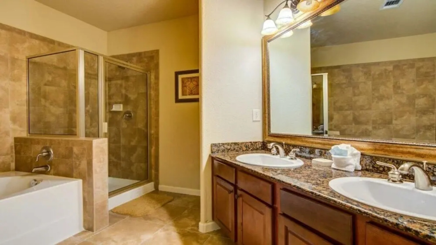Stunning 3 Bed Condo Near Disney