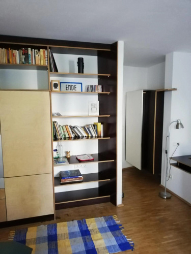 Room in maisonette with garden, parking place