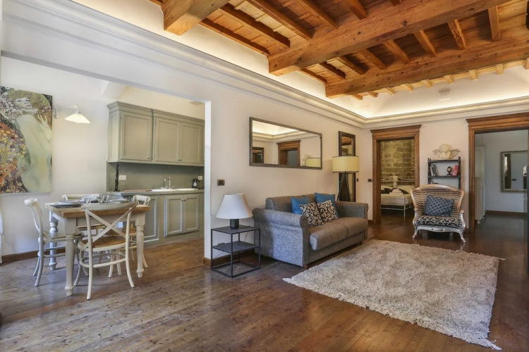 Pontevecchio Stylish Apartment in Florence