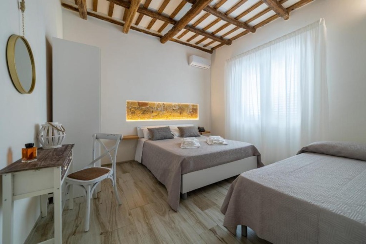 Deluxe Triple room