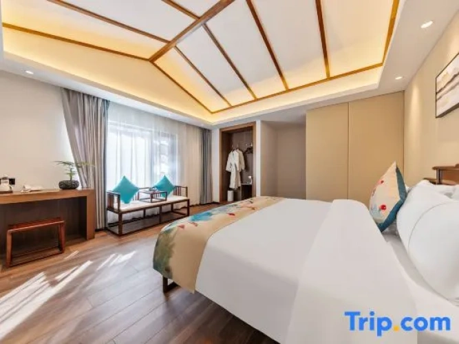 Standard Double room with courtyard view