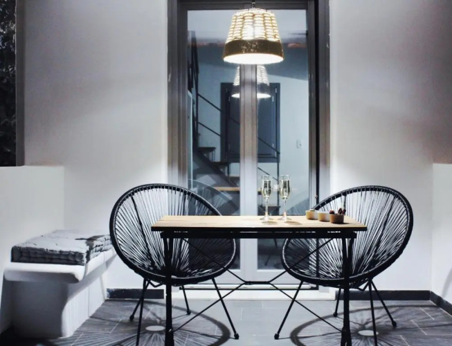 Aeron suites