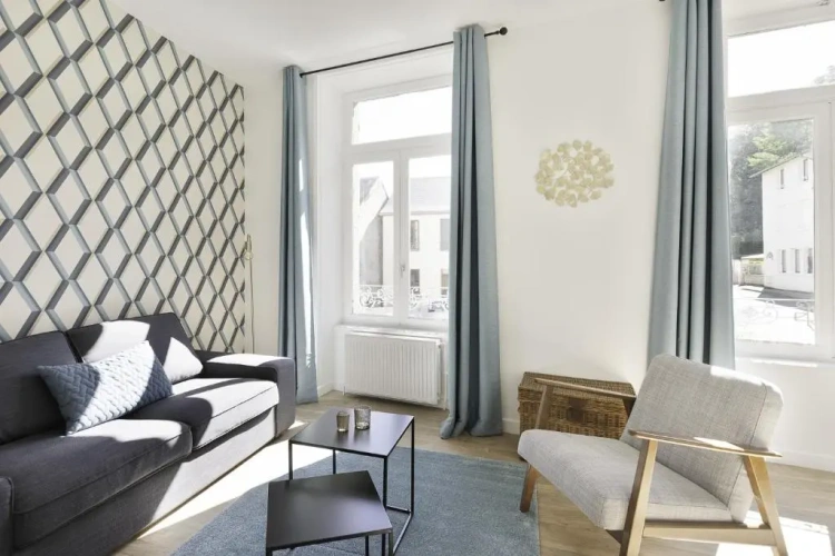 2 Bedrooms Apartment