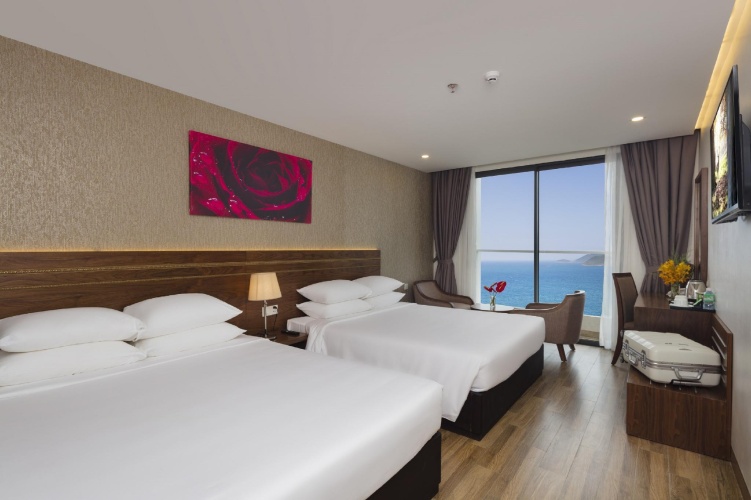 Executive Double room with balcony and with sea view