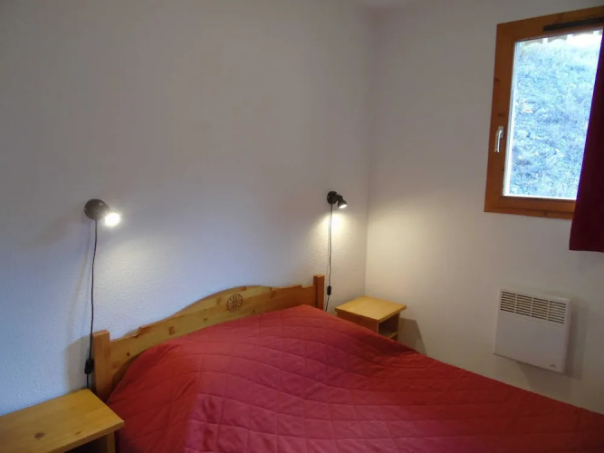 Lou Services Apartment CB7 LSI 001