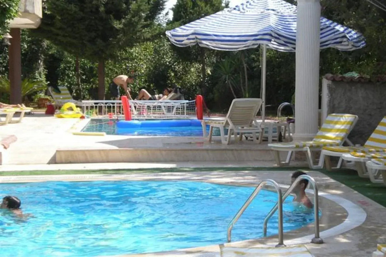 Myra Aparthotel