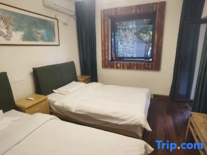 2 Bedrooms Suite