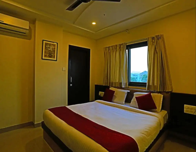 Hotel Suraj Palace