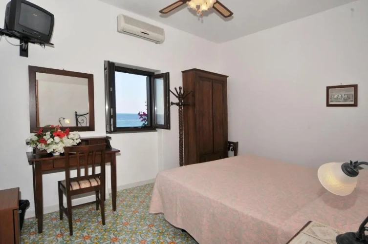 Standard Double room with sea view