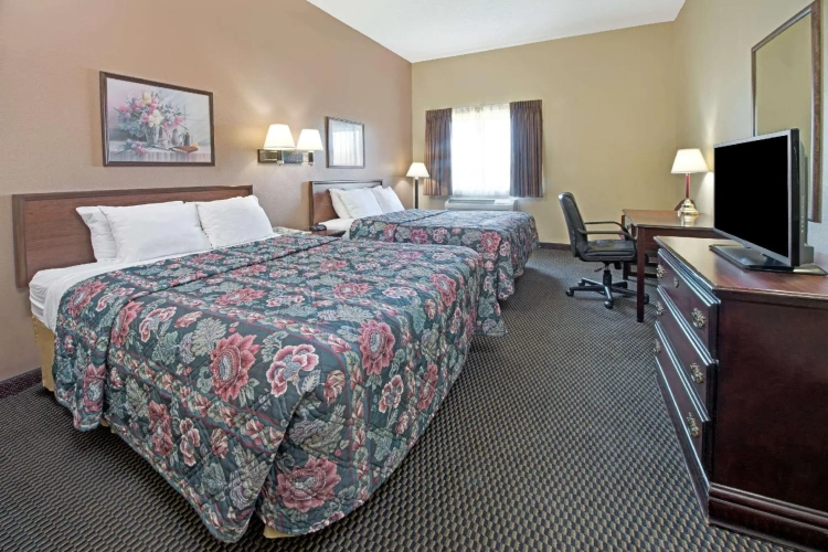 Standard Quadruple room