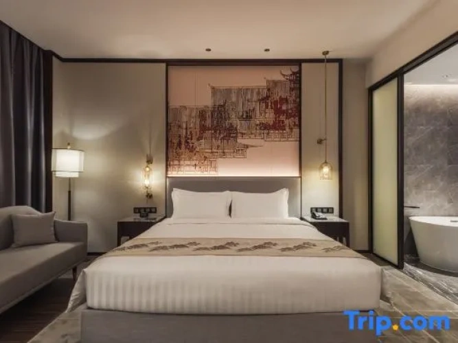 Deluxe Double Suite