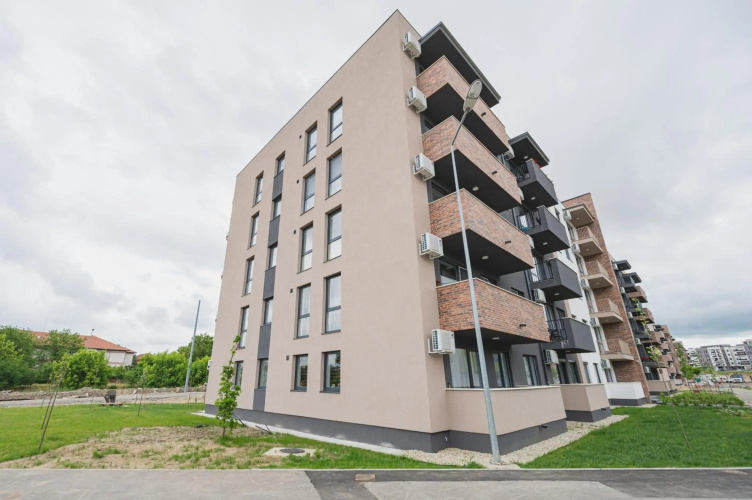 Trendy flat by the University
