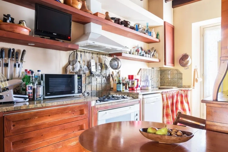3 Bedrooms Apartment
