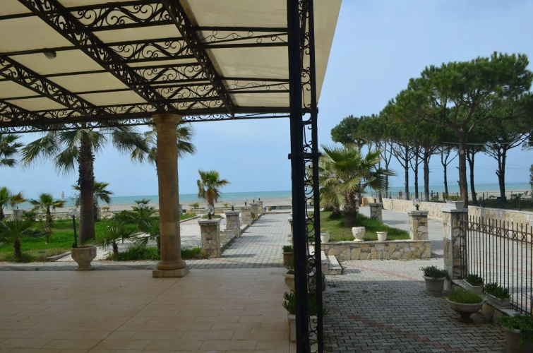 Royal Park Hotel