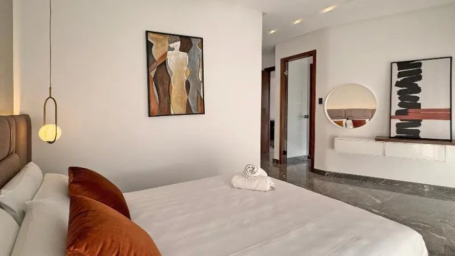2 Bedrooms Premium Apartment with balcony
