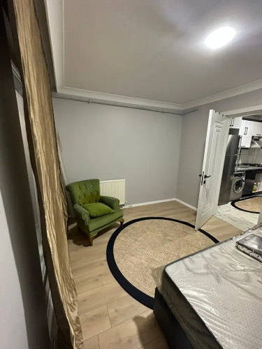 Comfy Flat With Balcony in Esenler