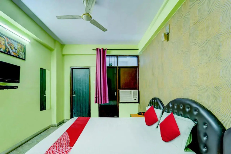 OYO 9061 Savera Retreat